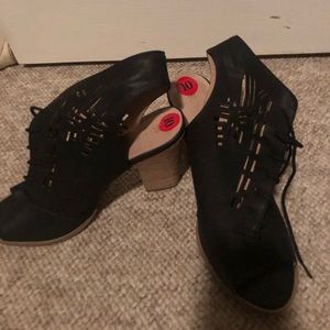 Black suede peep toe open heel lace up sandals